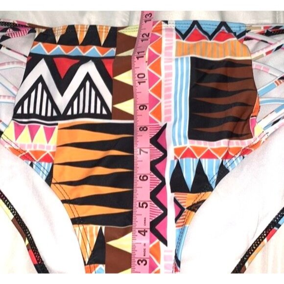 Plus Size Tribal Print Ruffle Bikini Top & Bottom Set Size 26 - Picture 13 of 14